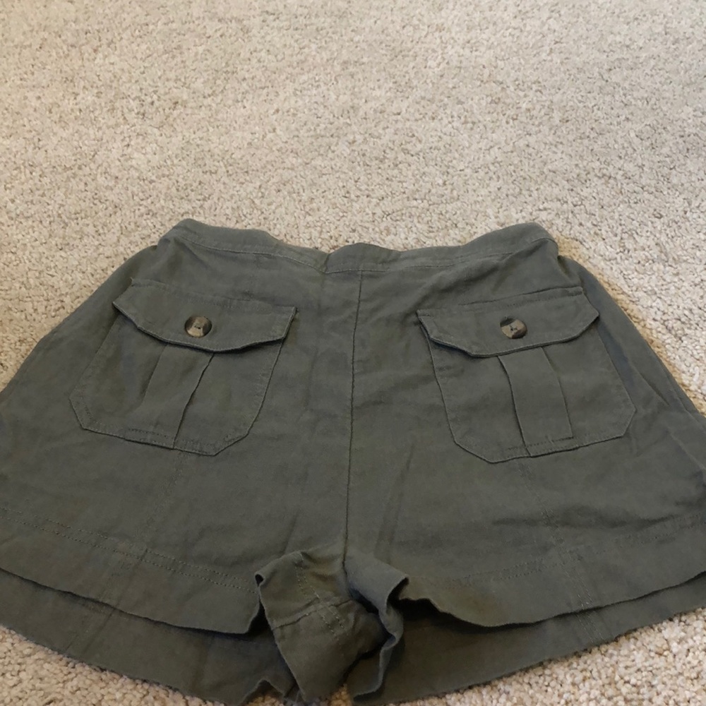 American eagle olive green button front shorts